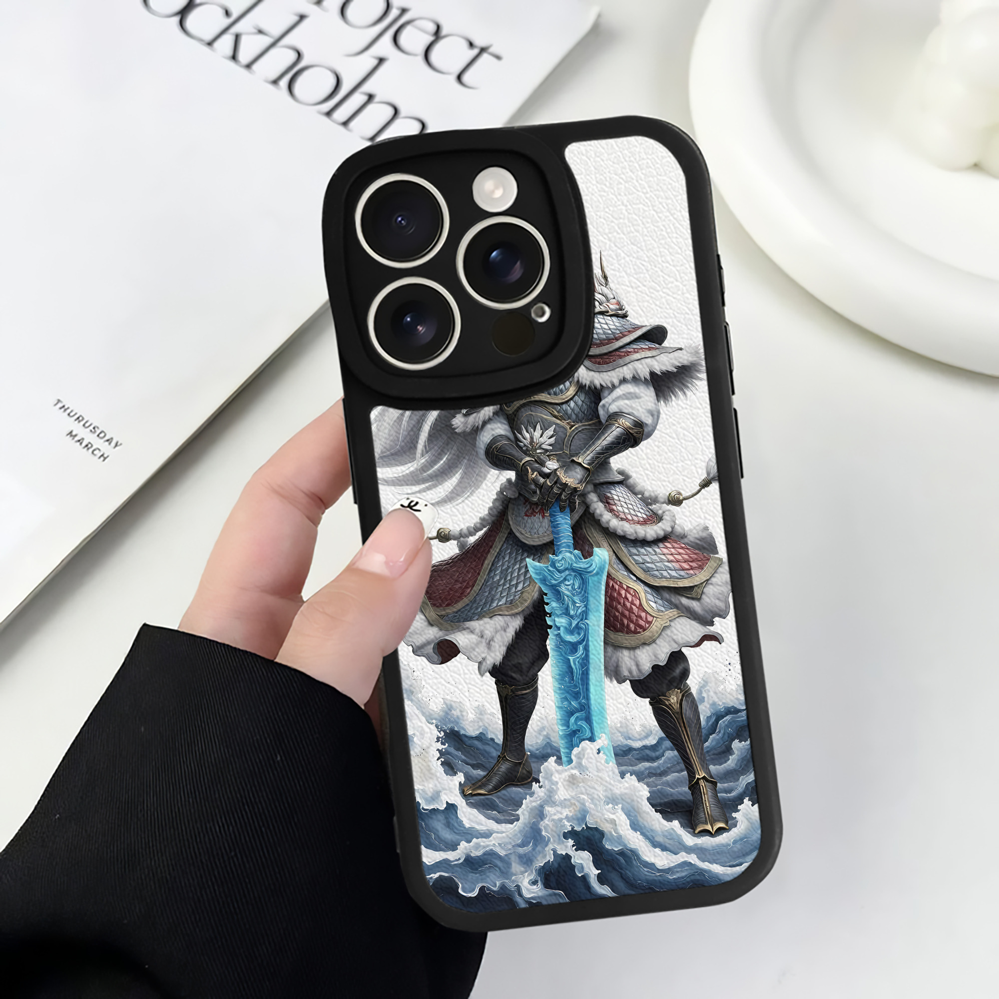 （画像用） Ne Zha 2 ナタ 魔童の大暴れ 【iPhone 16シリーズ対応】シリコンスマホケース（レザー調） 材質：シリコン